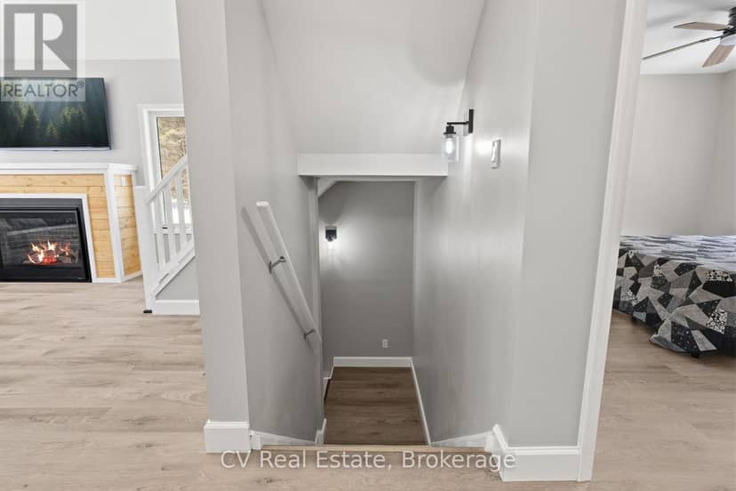 1158 Chetwynd Road — photo 31 of 40