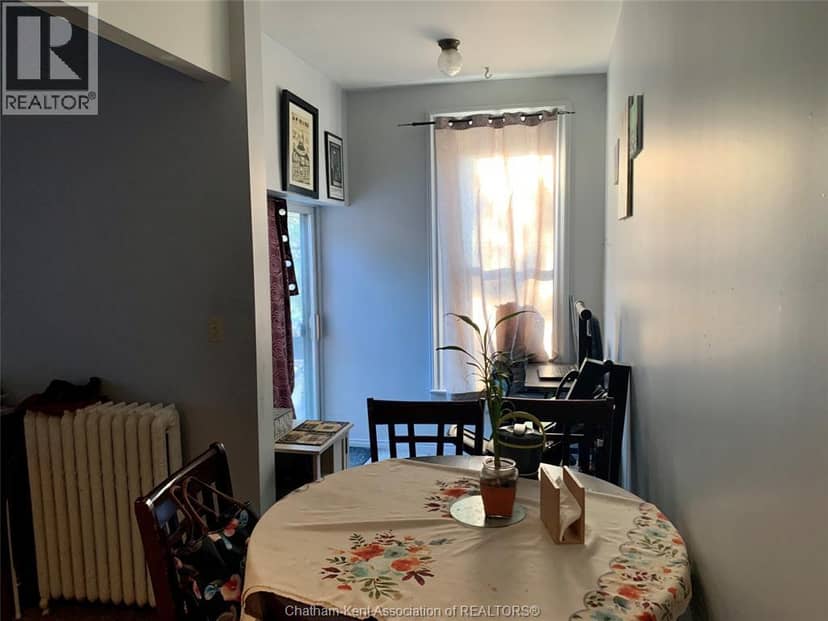 135 William STREET South — photo 13 of 29