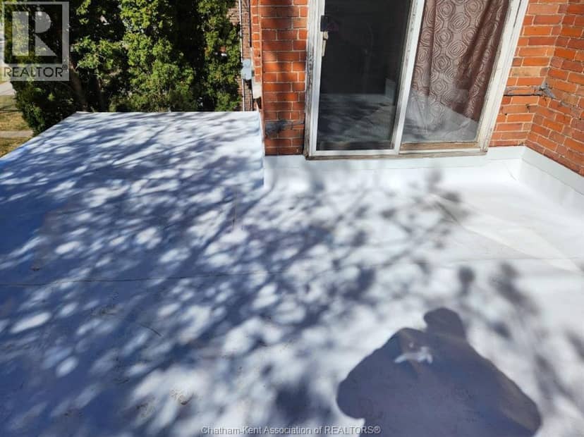 135 William STREET South — photo 15 of 29