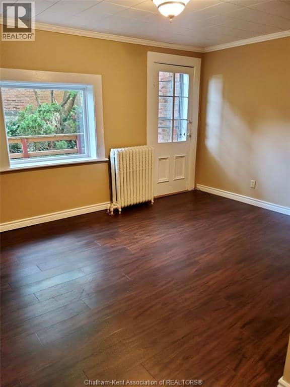 135 William STREET South — photo 25 of 29