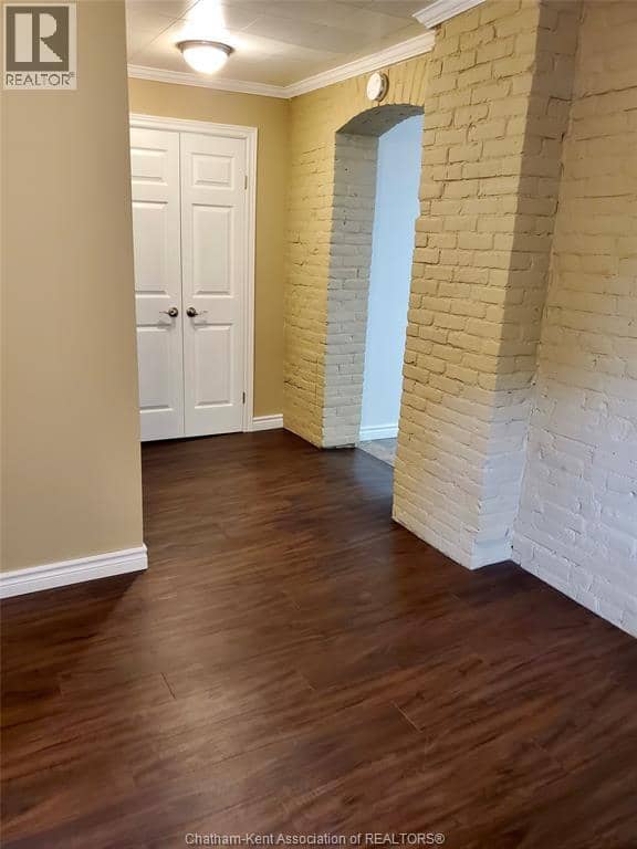135 William STREET South — photo 26 of 29