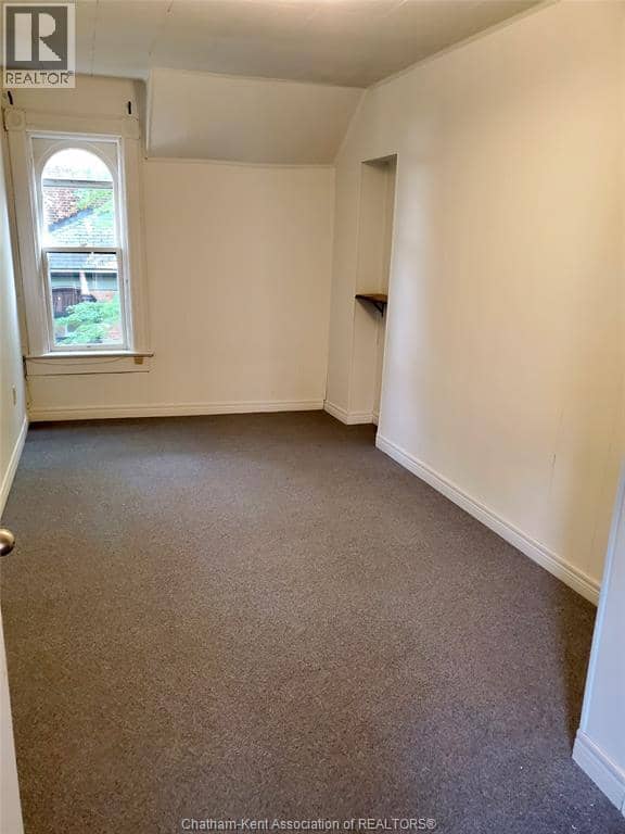 135 William STREET South — photo 27 of 29