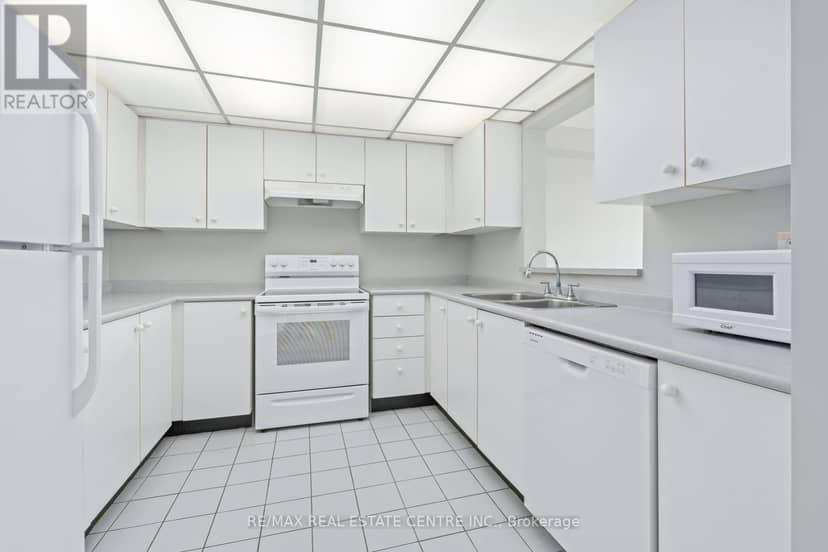 406 - 26 Hall Road — photo 14 of 28