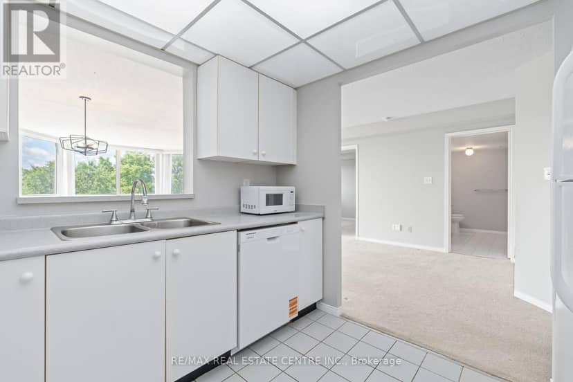406 - 26 Hall Road — photo 15 of 28