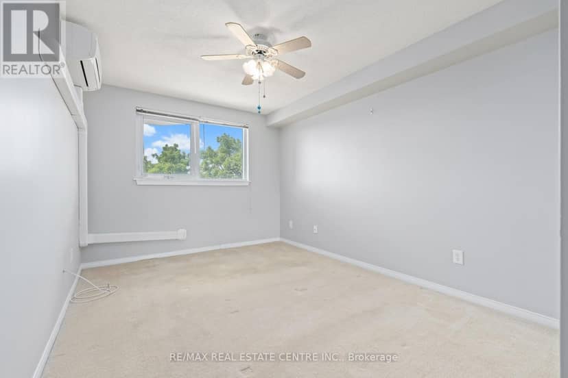 406 - 26 Hall Road — photo 16 of 28