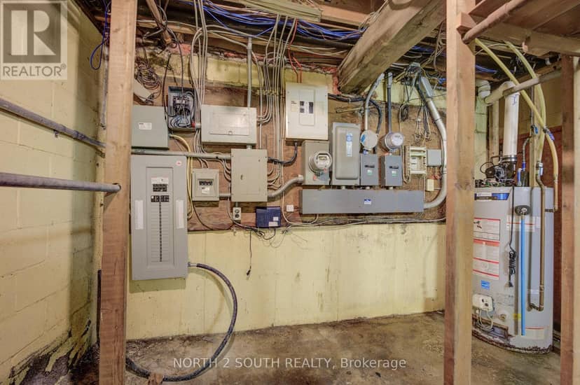 36 Norfolk Street S — photo 14 of 40
