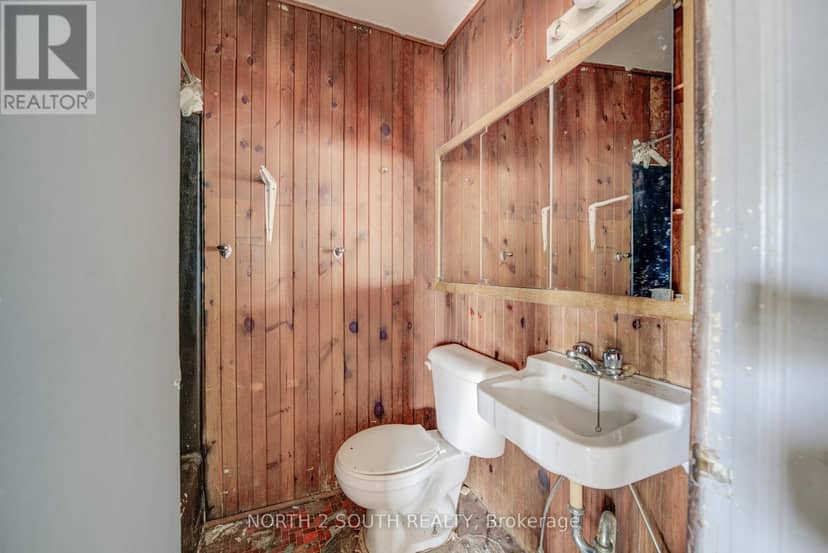 36 Norfolk Street S — photo 25 of 40
