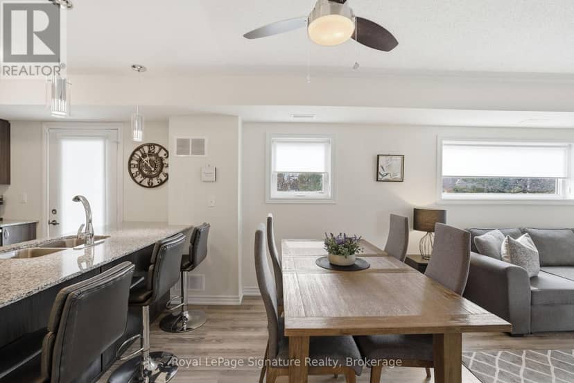 101 - 4 Anchorage Crescent — photo 19 of 40