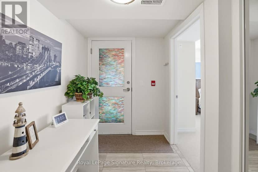 101 - 4 Anchorage Crescent — photo 4 of 40