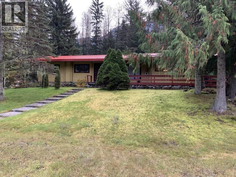 1014 RAILWAY STREET, Stewart
