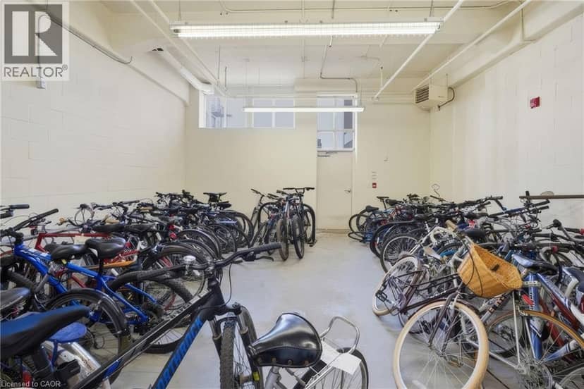 404 W KING Street W Unit# 212 — photo 34 of 40