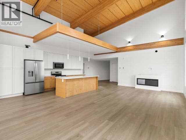 605-2240 2nd Avenue — photo 5 of 17