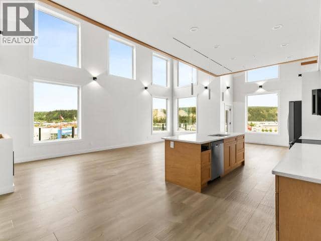 605-2240 2nd Avenue — photo 1 of 17