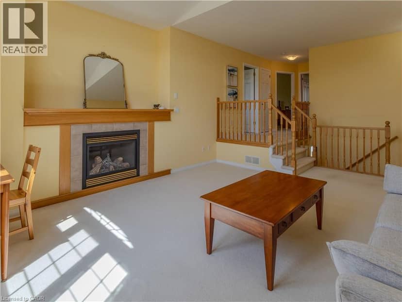 212 SLEAFORD Street — photo 18 of 40