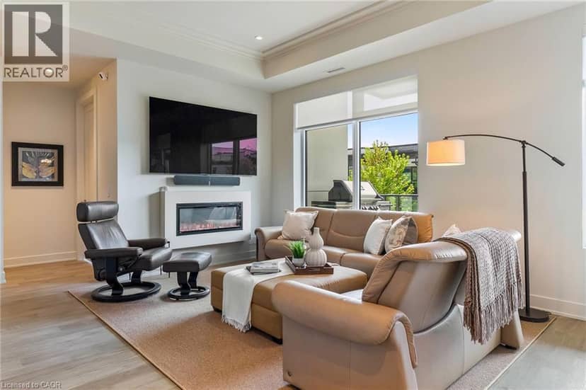 123 MAURICE Drive Unit# 303 — photo 6 of 40