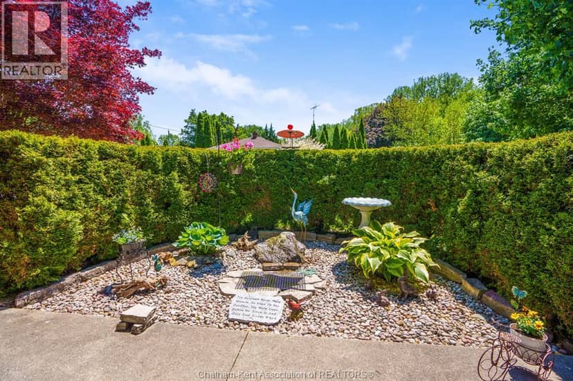 18 Woodland Avenue — photo 8 of 40