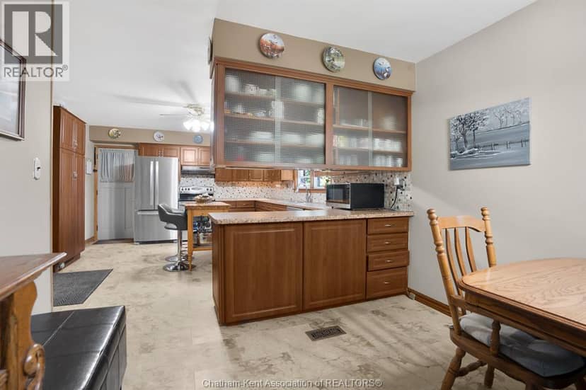 18 Woodland Avenue — photo 19 of 40
