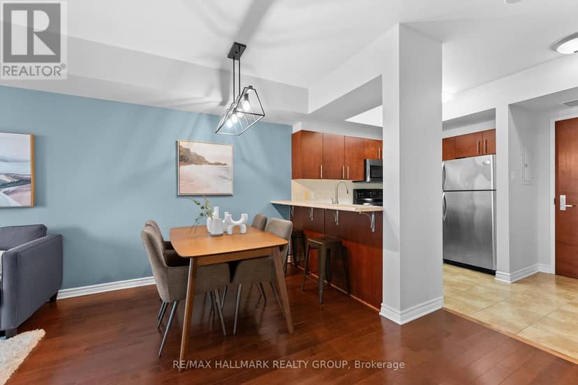 1702 - 200 Rideau Street — photo 18 of 40