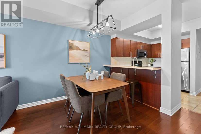 1702 - 200 Rideau Street — photo 17 of 40