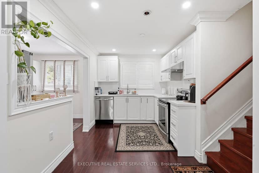 207 Christopher Drive — photo 11 of 40