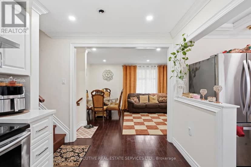 207 Christopher Drive — photo 33 of 40
