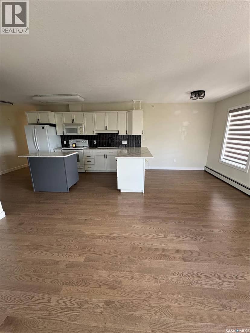 304 1601 1st STREET — photo 4 of 26