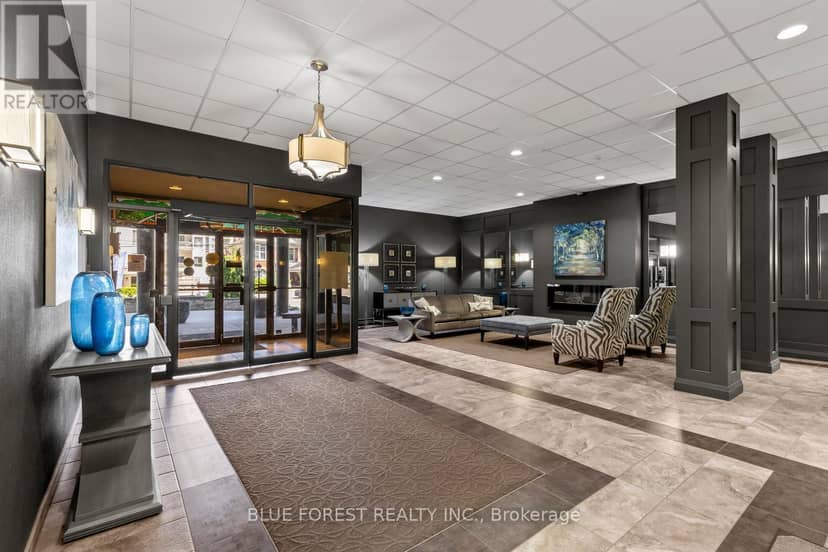702 - 549 Ridout Street N — photo 4 of 27