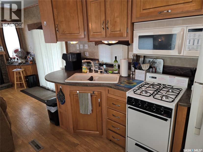 4 Ricks Loop Nobles Point RV Park, Candle Lake, photo 8