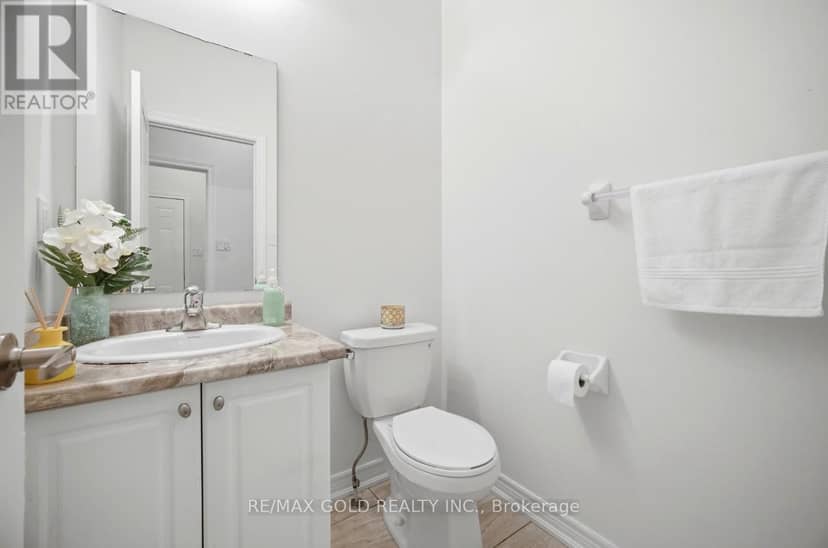 814 Green Street — photo 7 of 18