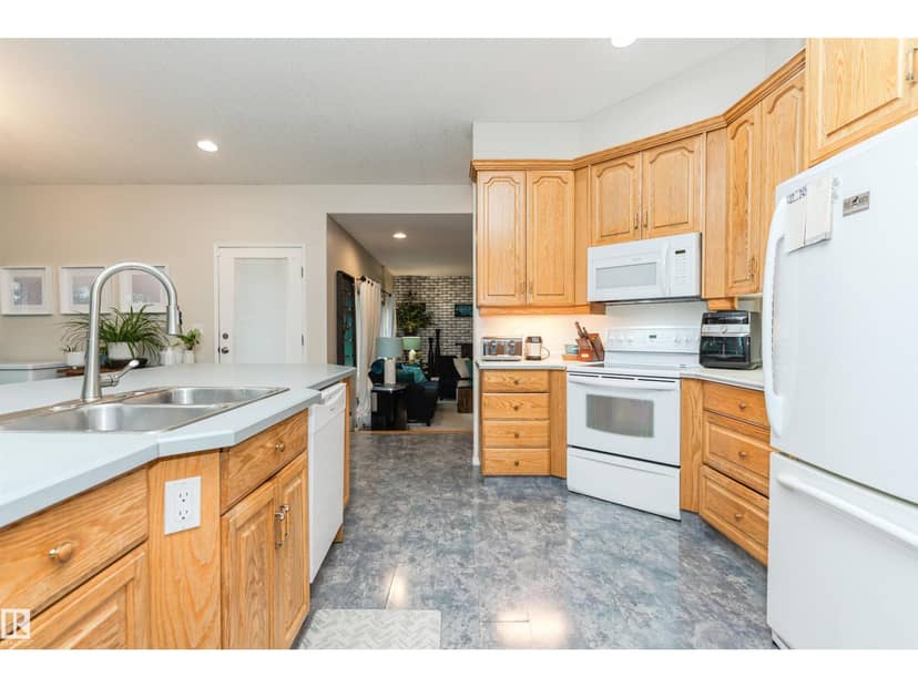 53 Sturgeon Rd — photo 15 of 40