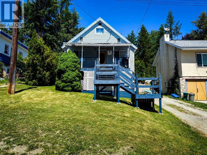 2246 Kootenay Avenue, Rossland, photo 2
