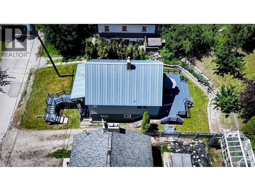 2246 Kootenay Avenue, Rossland, photo 8