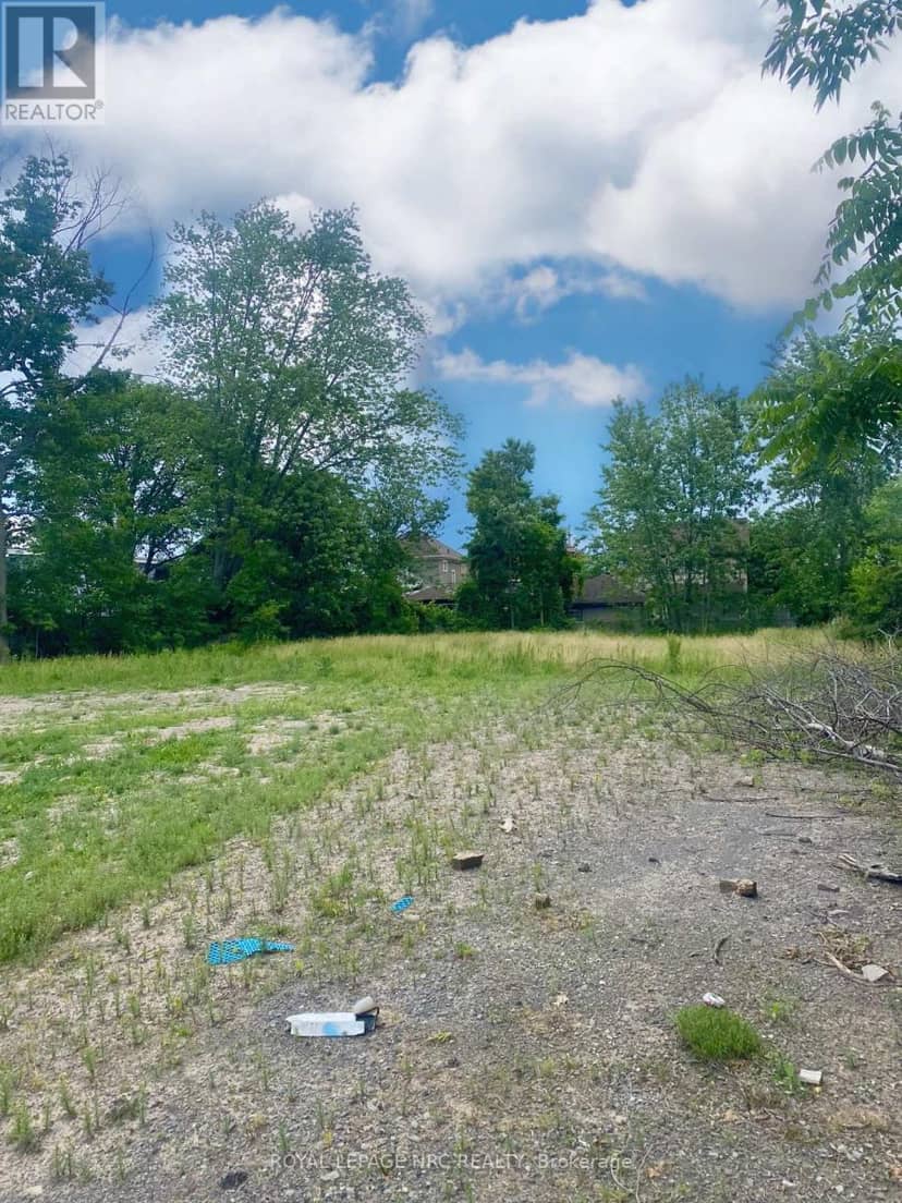 45 Riverside Drive — photo 4 of 4