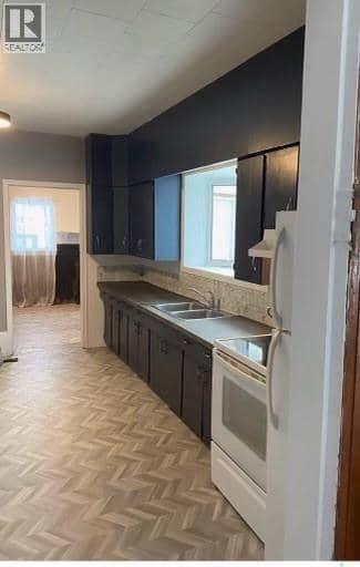 202 1st AVENUE NW — photo 14 of 40