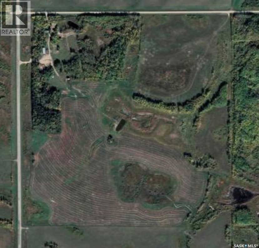 Neustaeter Farm — photo 1 of 40