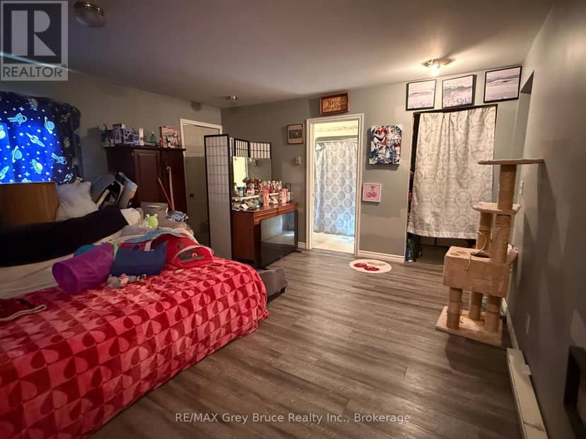 290 Berford Street — photo 5 of 11