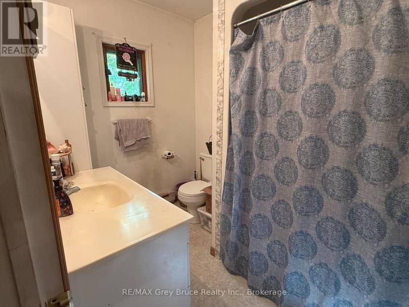 290 Berford Street — photo 6 of 11