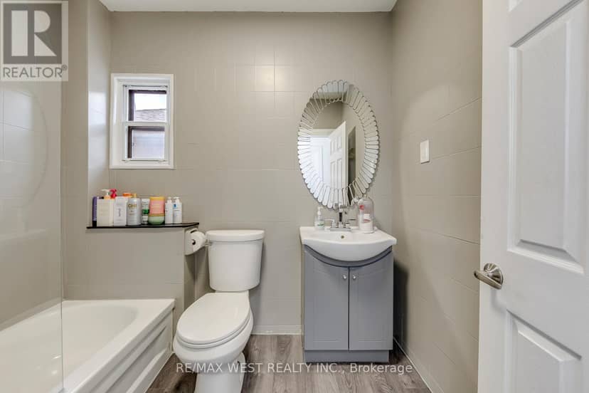 49 Montcalm Avenue — photo 29 of 40