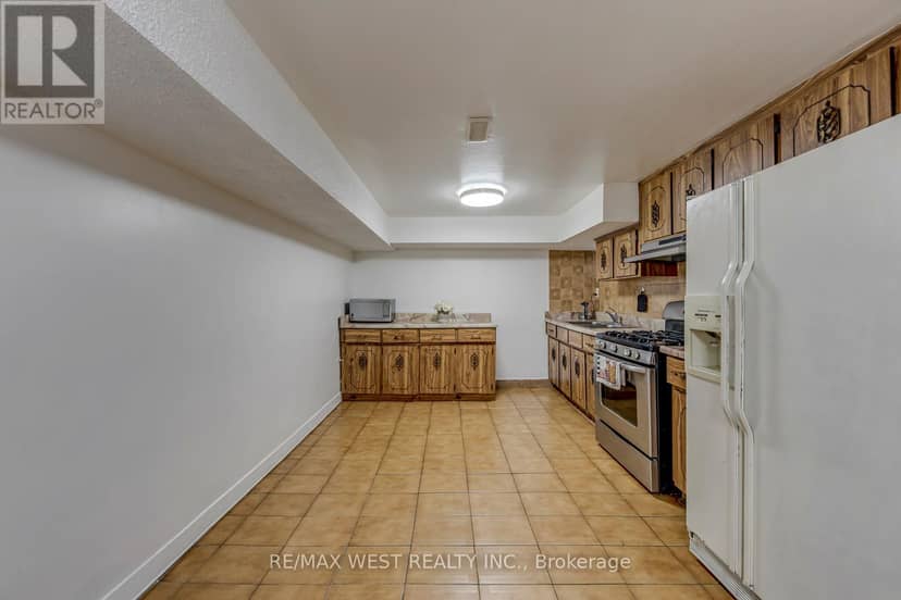 49 Montcalm Avenue — photo 36 of 40