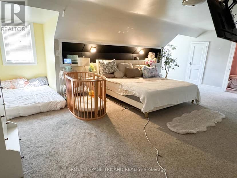 100 Sunset Drive — photo 16 of 28