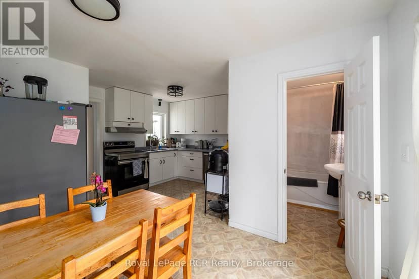 775355 Highway 10 — photo 13 of 40
