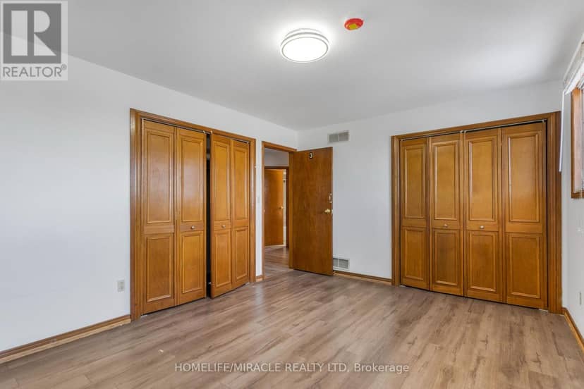 4 Eastwood Drive — photo 18 of 34