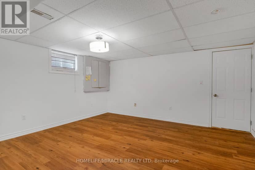 4 Eastwood Drive — photo 27 of 34