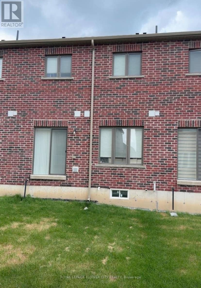 89 Baker Street — photo 2 of 11