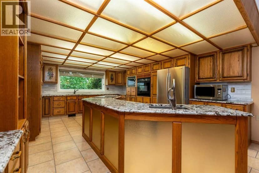 502 2 Street E, Maidstone, photo 2