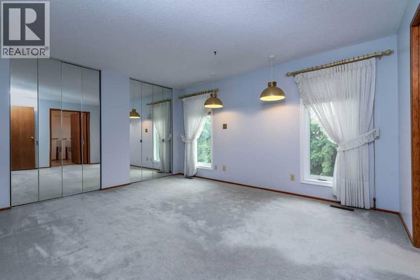 502 2 Street E — photo 21 of 40