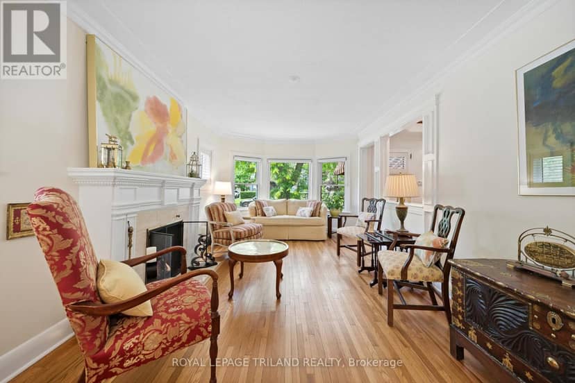 31 Chalmers Street — photo 7 of 40
