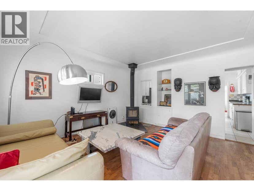 7429 FRASER STREET, Vancouver, photo 2