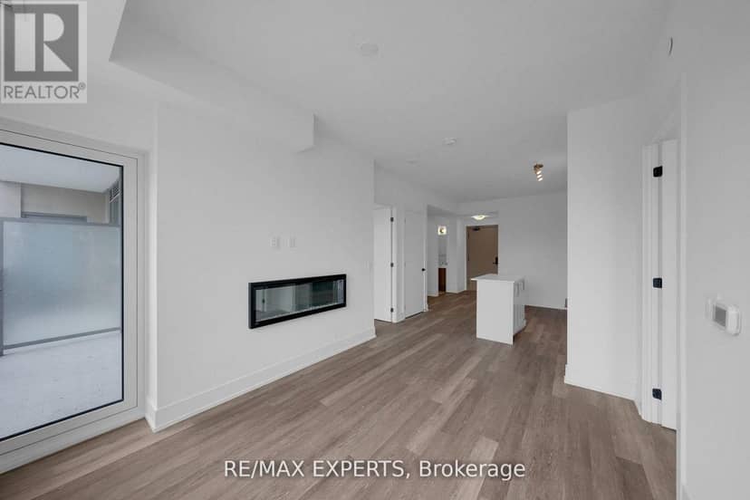 203 - 2075 King Road — photo 11 of 40