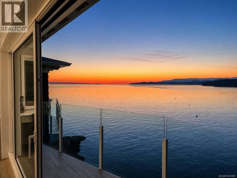 5C 1000 SookePoint Pl, Sooke